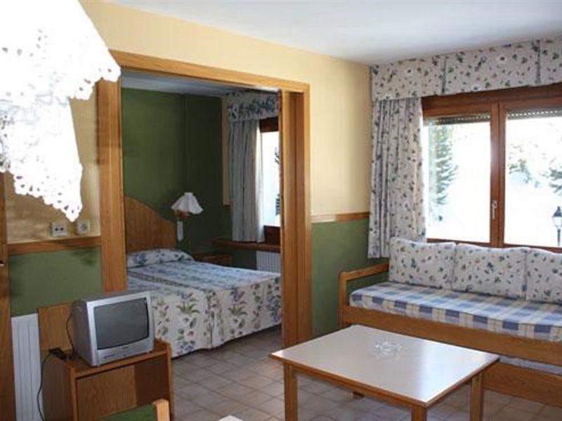 Apartamentos Solneu Baqueira Beret Exteriör bild