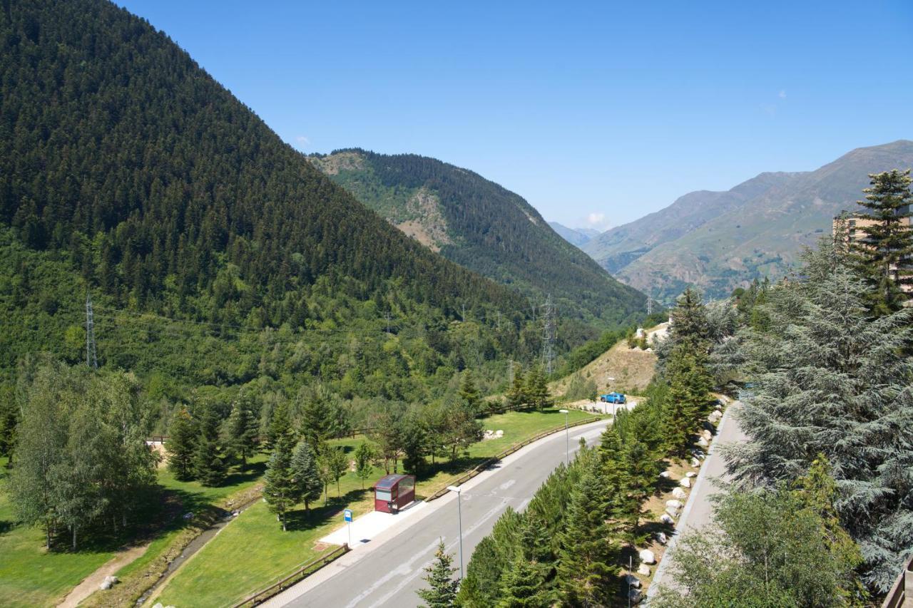 Apartamentos Solneu Baqueira Beret Exteriör bild