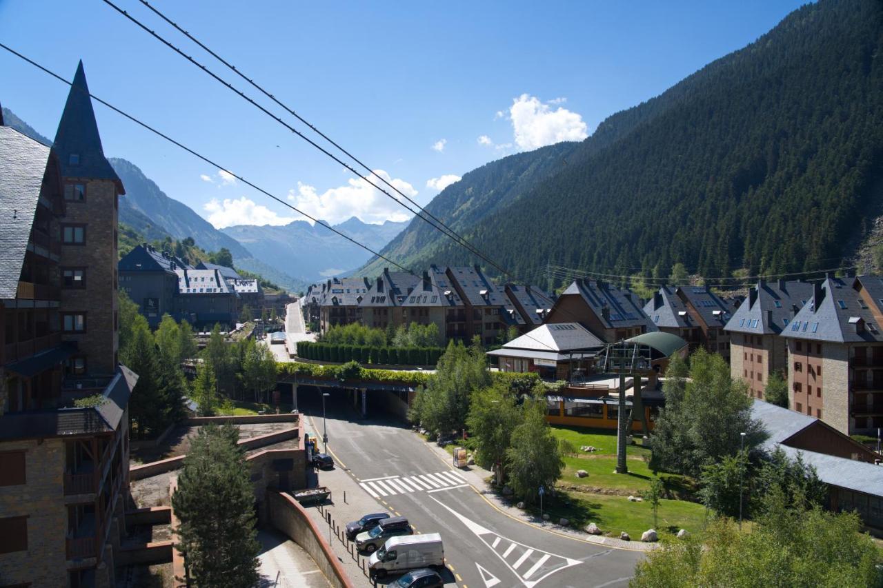 Apartamentos Solneu Baqueira Beret Exteriör bild